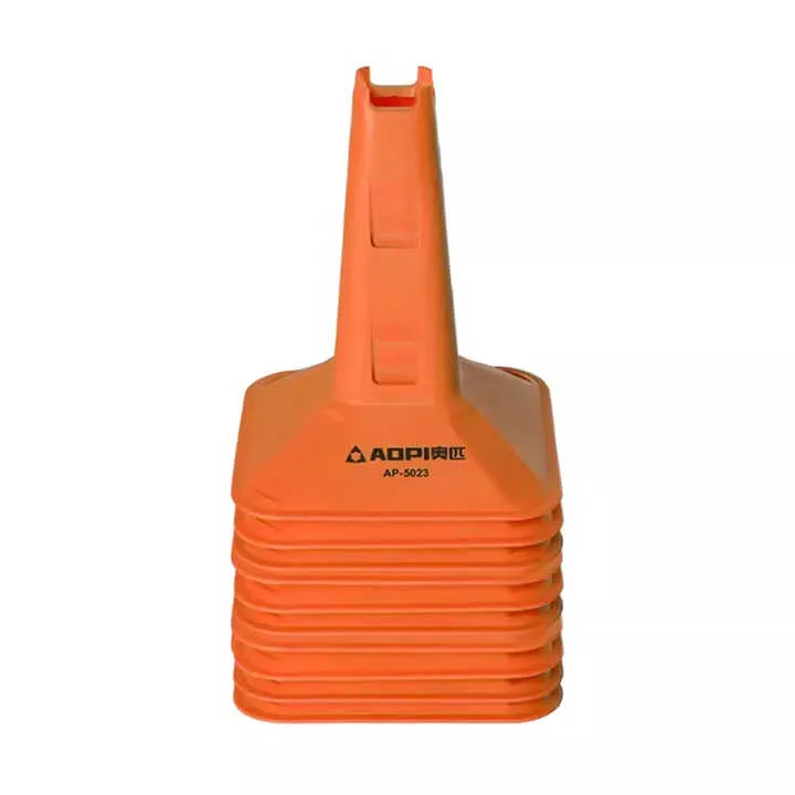 دلو تحديد العرقلة ، دلو من البلاستيك ، معدات . Obstacle course bucket, plastic bucket, training