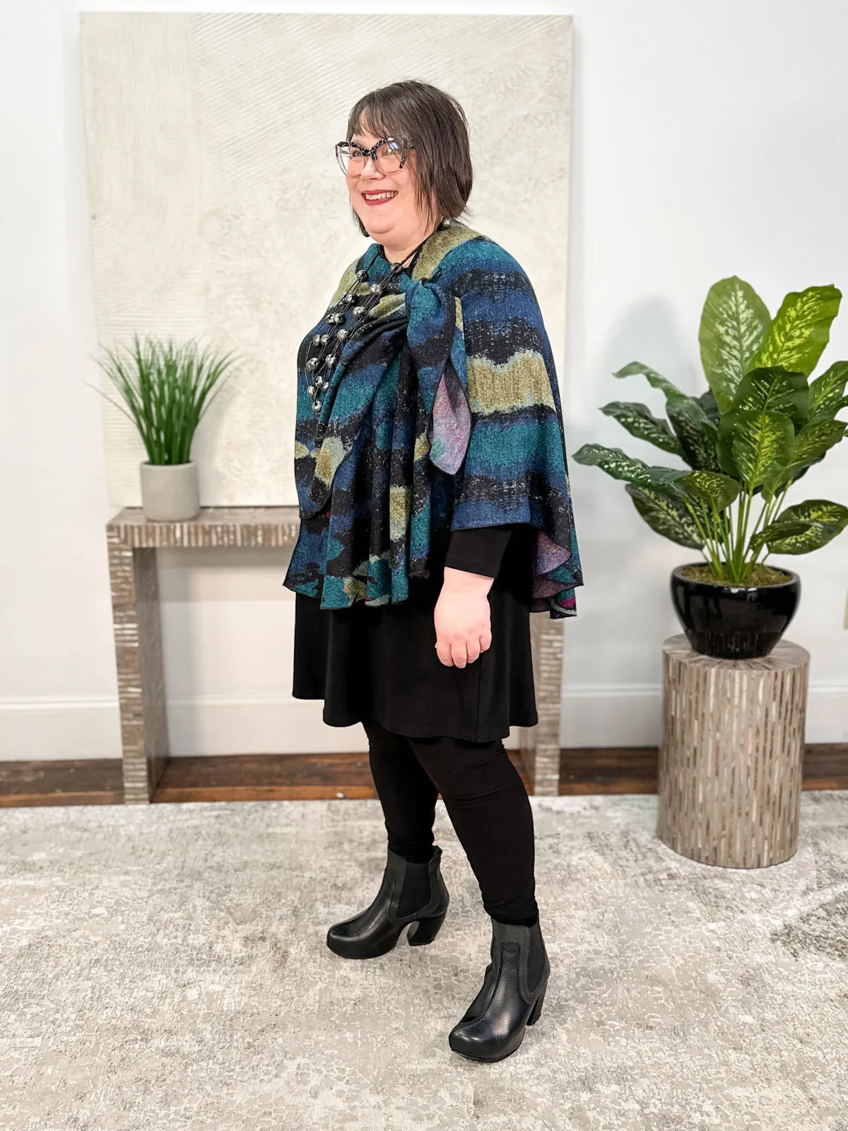 Cashmere Reversible Buckle Shawl, Large Flower Black Multi