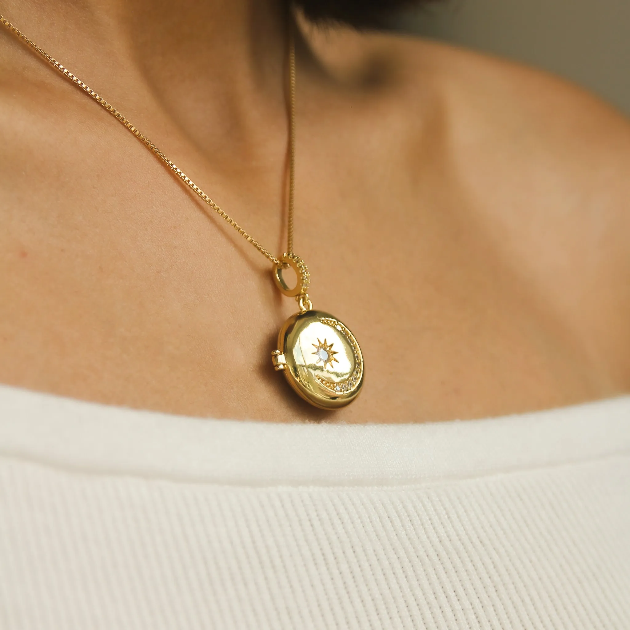Caspara Necklace