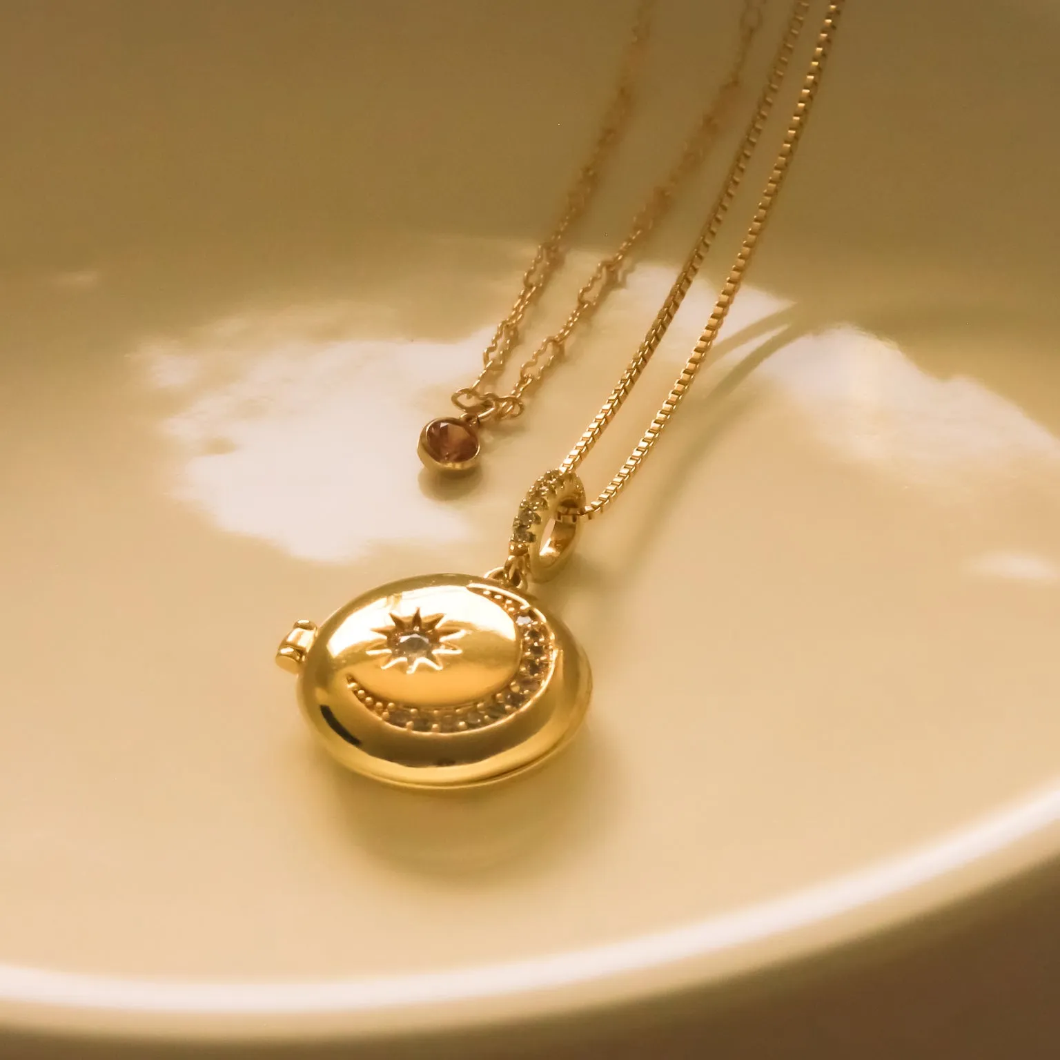 Caspara Necklace