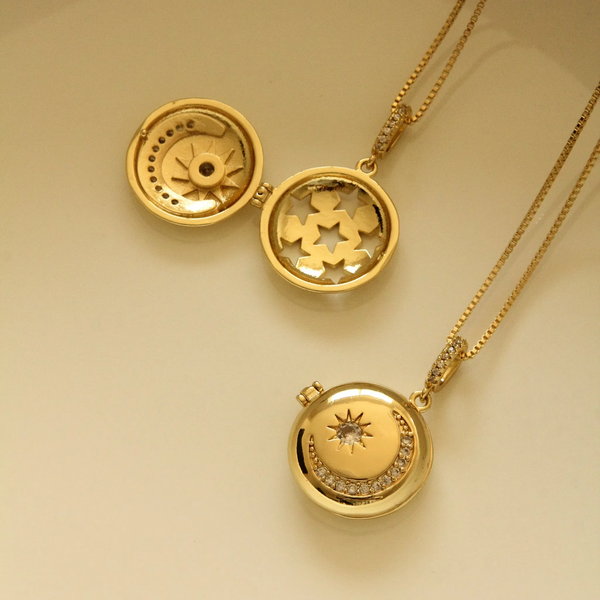 Caspara Necklace