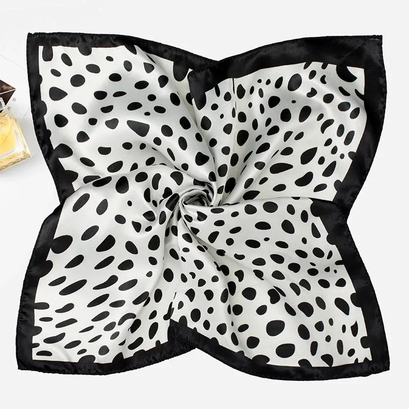 Light Luxury Fashion 50cm Small Square Scarf Chain Printing Scarf Women's Thin Neck Protection Scarf Cheap Scarf Gift