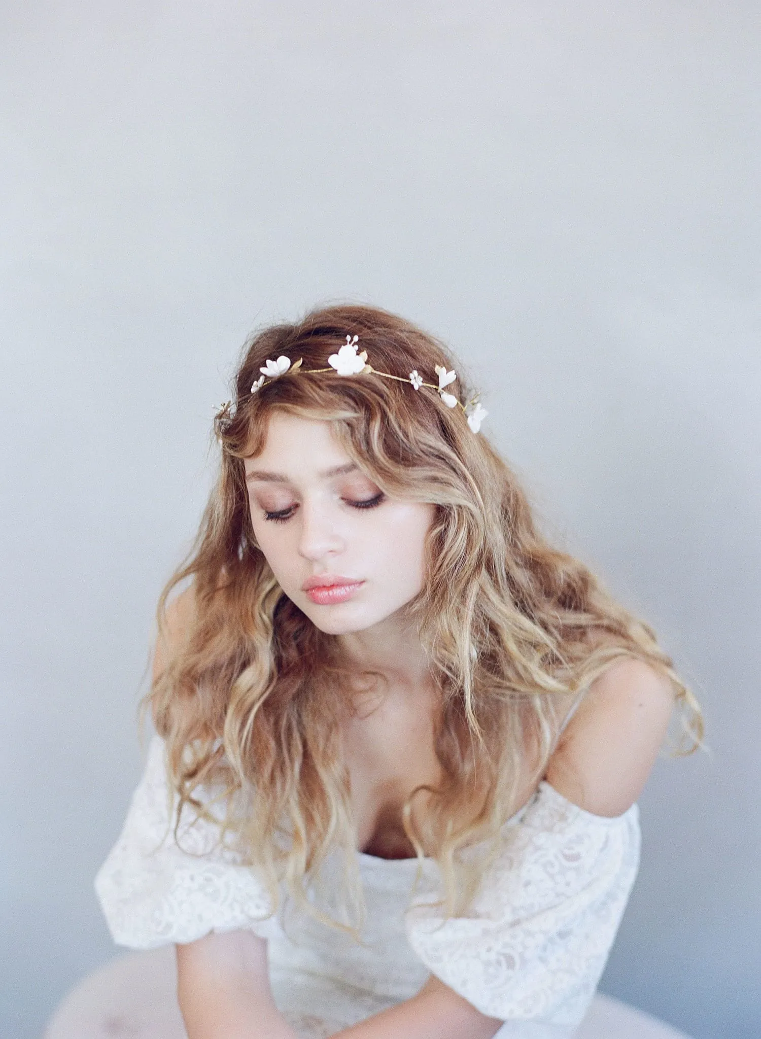Simple sugar blossom hair vine - Style #738