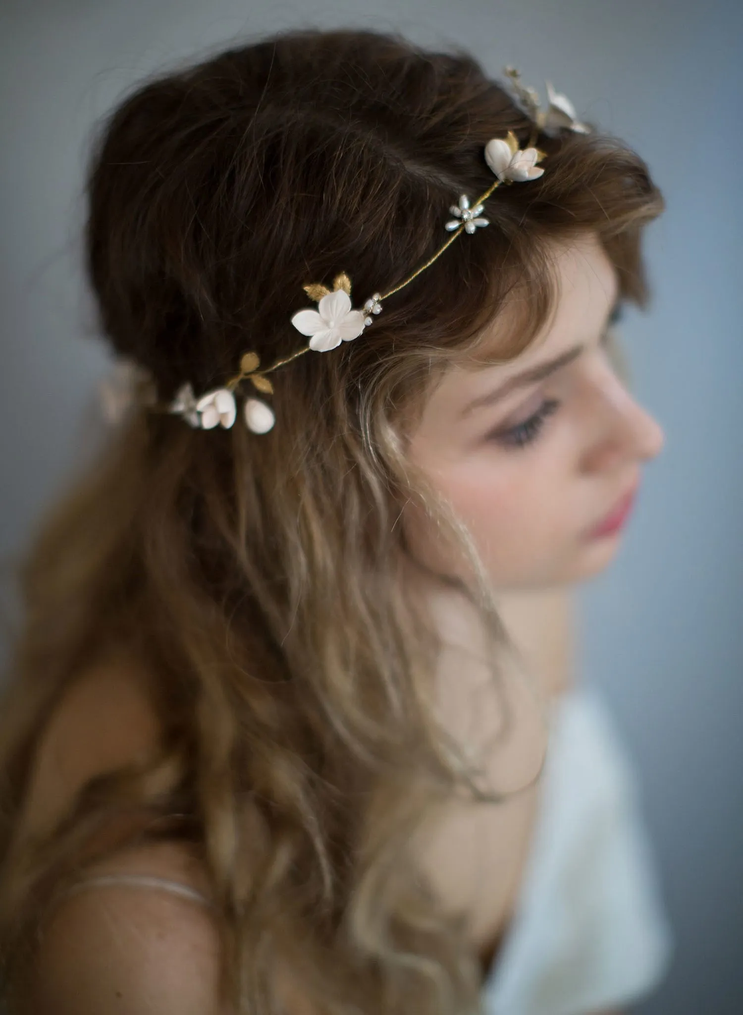 Simple sugar blossom hair vine - Style #738