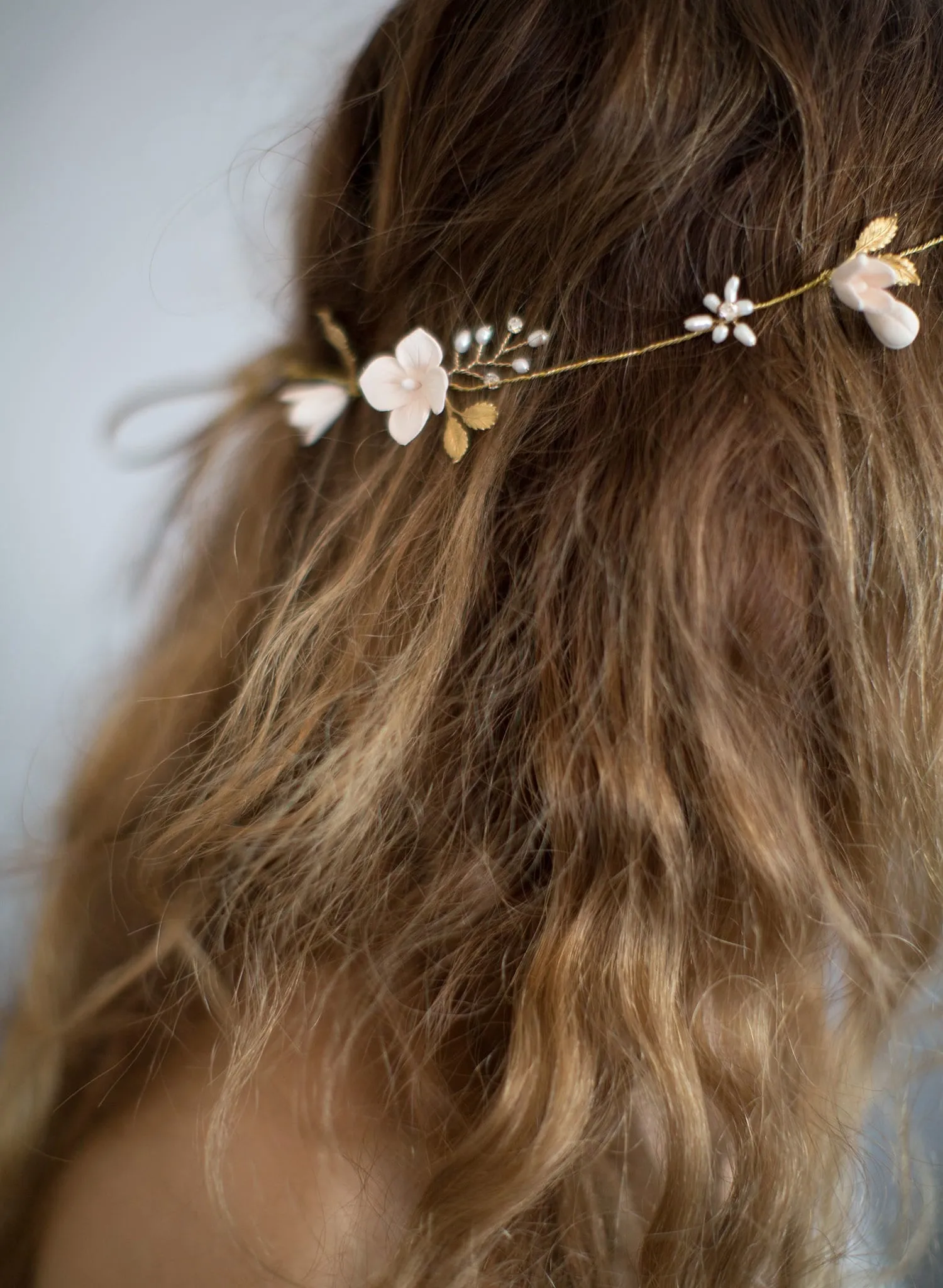 Simple sugar blossom hair vine - Style #738