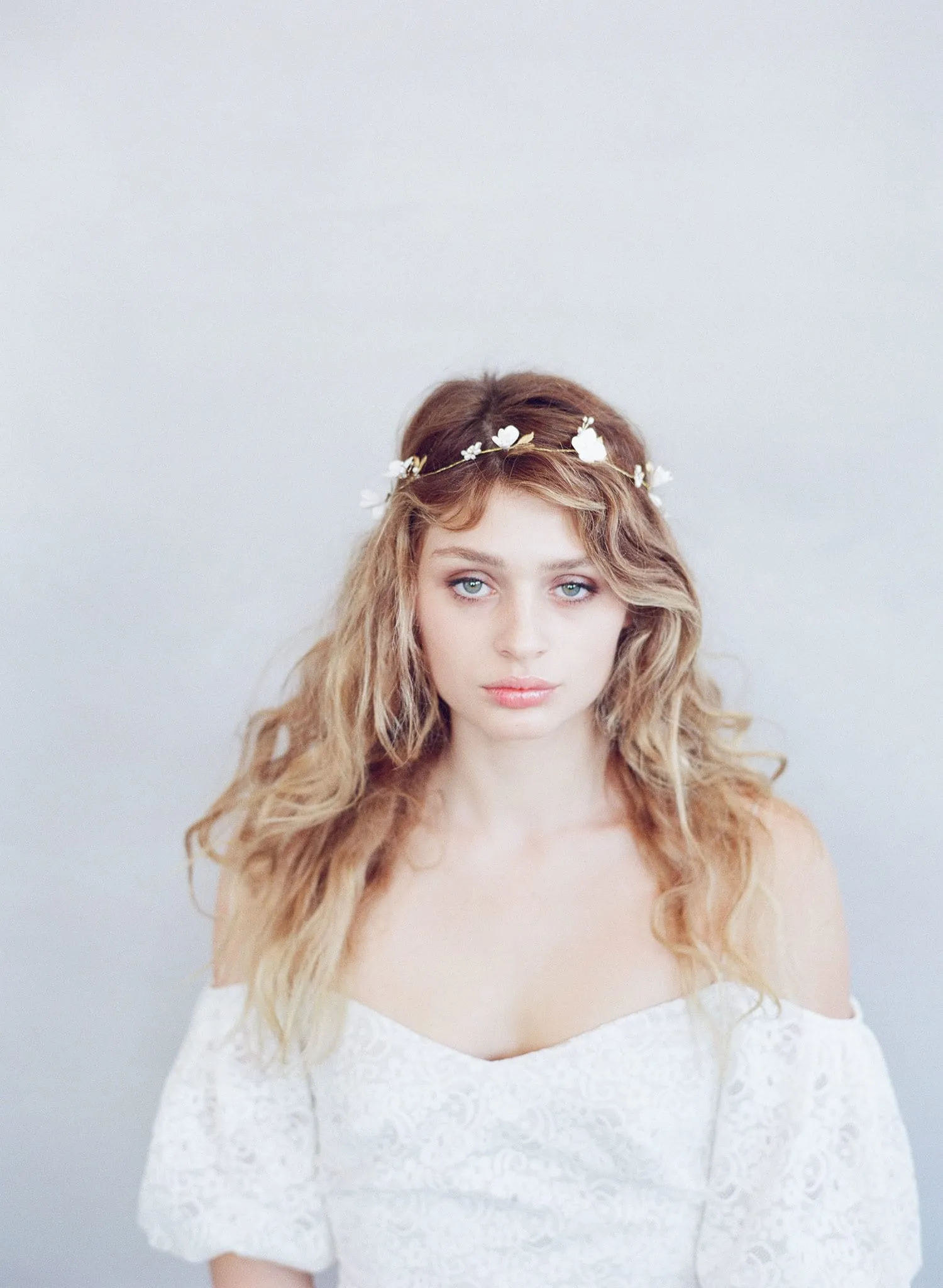 Simple sugar blossom hair vine - Style #738