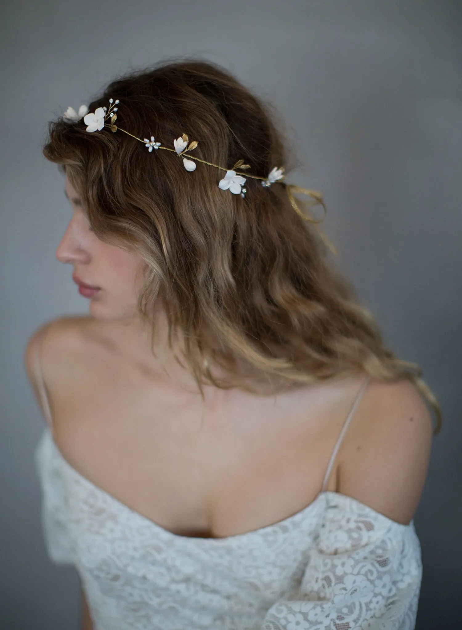 Simple sugar blossom hair vine - Style #738