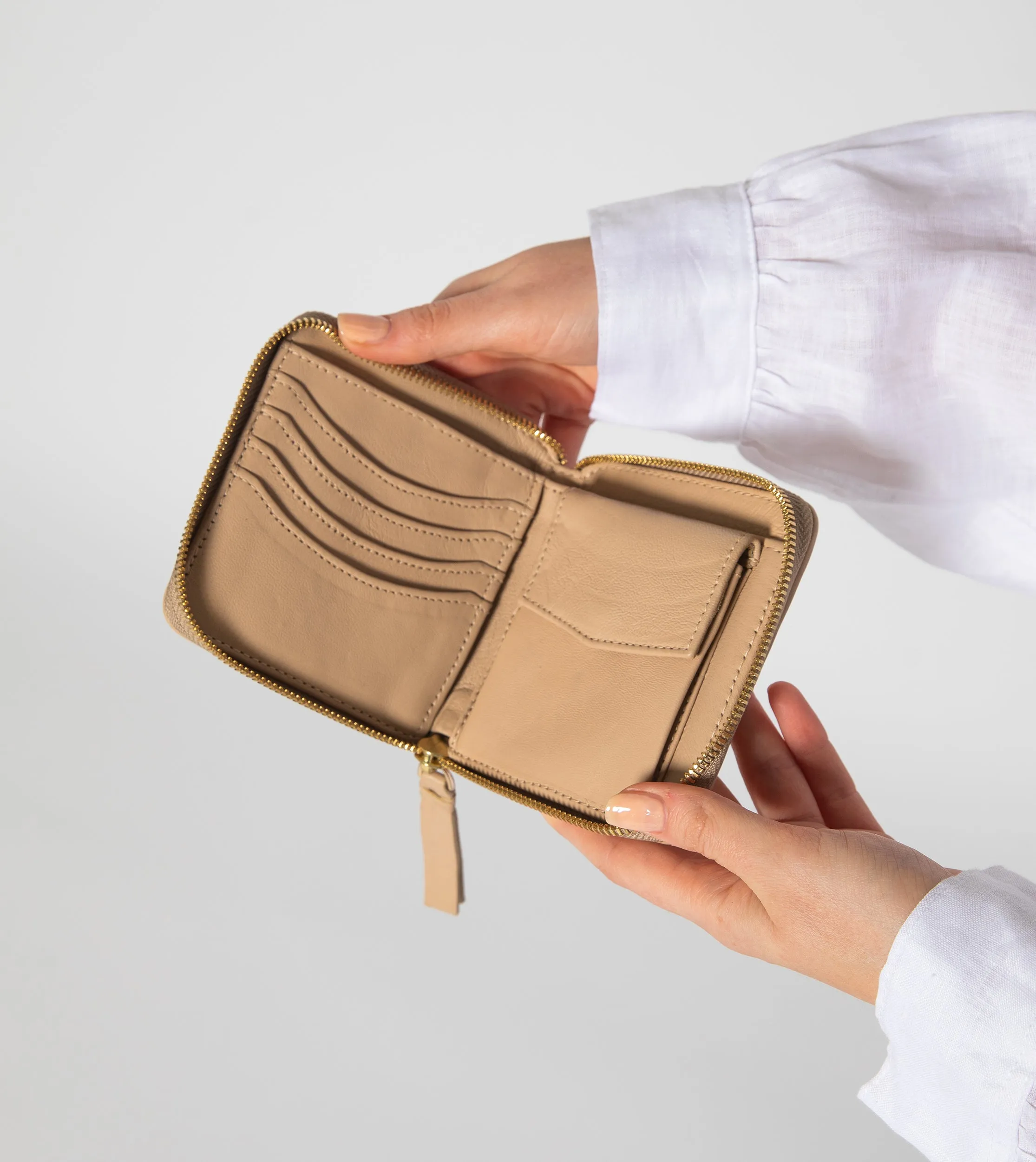 Tiegs Small Zip Wallet | Bone