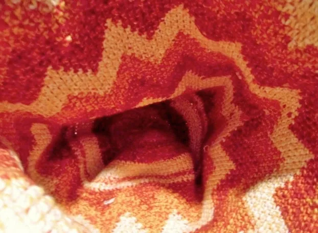 Woven Hobo Shoulder Bag Knit Vegan Handbag Purse Hippie Sling ZIGZAG STRIPE RED ORANGE